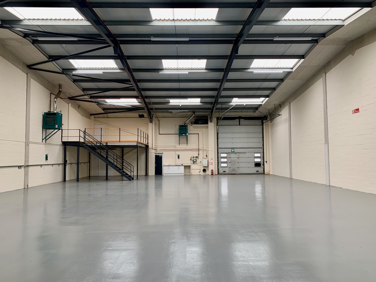 18-Plover-Close-Newport-Pagnell-Warehouse-internal-2