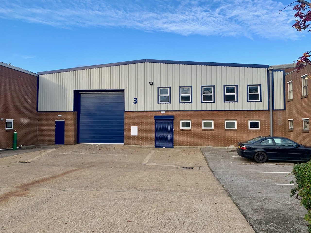 3-Walter-Lawrence-Dunstable-Refurbished-Warehouse-external-29th-Oct
