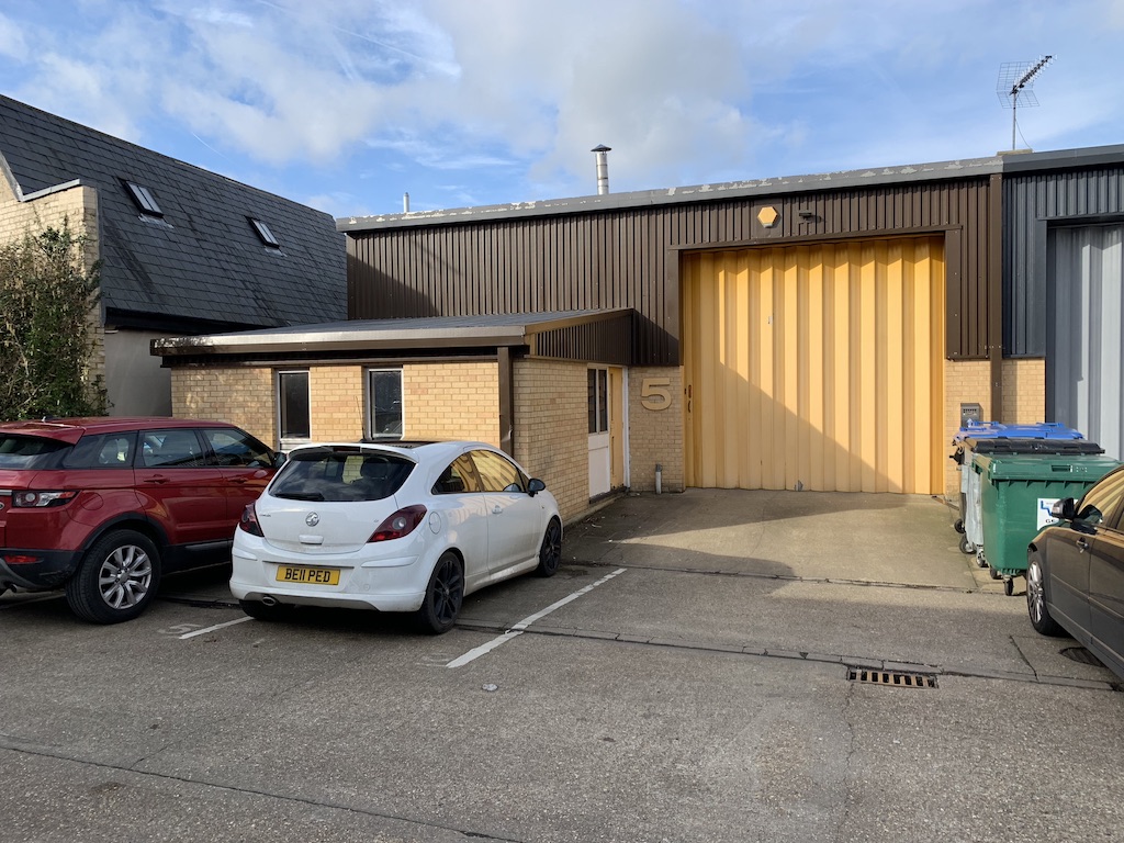 Unit-5-Redbourn-external-warehouse-to-let-