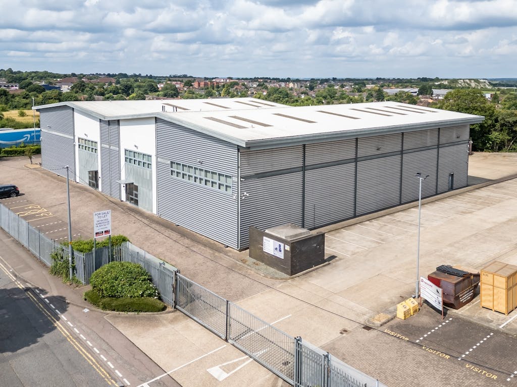 Unit 1-2 Centrus, Arenson Way, Dunstable, LU5 5BN